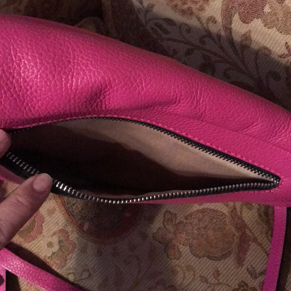 Beautiful Leather Backpack - Picture 5 of 6